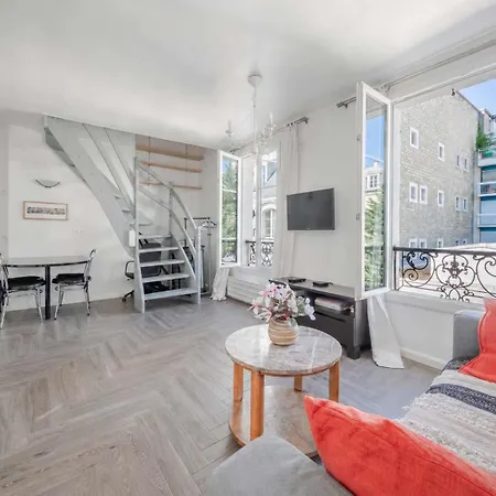 Bright & Duplex - Near The Eiffel Tower * Paris