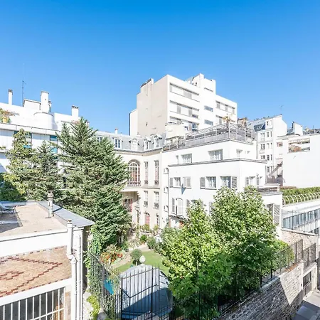 Bright & Duplex - Near The Eiffel Tower Apartment Paris
